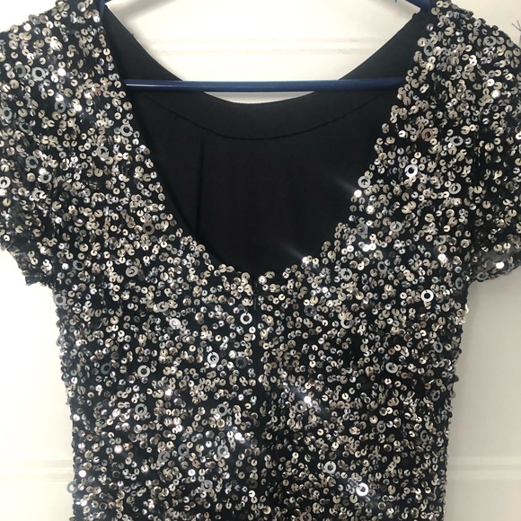 Sequin floor length gown with train - Picture 2 of 4